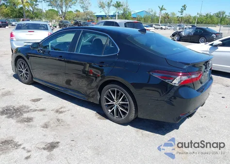 2022 Toyota Camry Se z USA, uszkodzony, nr VIN 4T1G11AK5NU629444